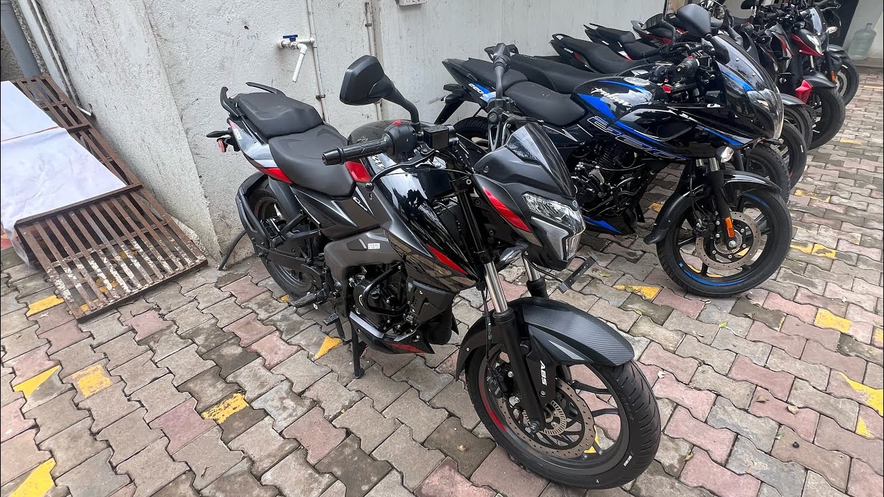 2025 new updates Bajaj ns200 let’s see and Dominar on miraj 