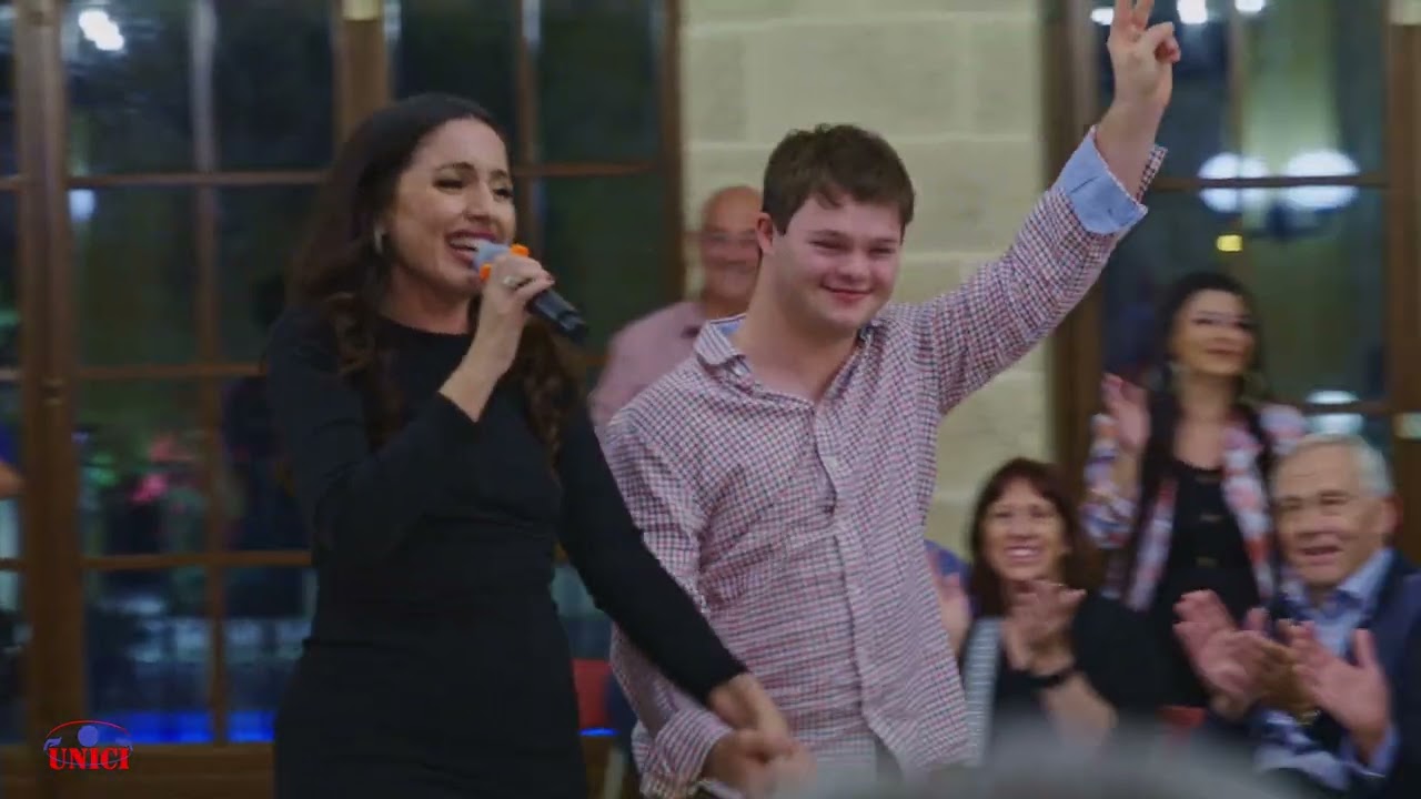 FASHION SHOW BRUSH N' STYLE