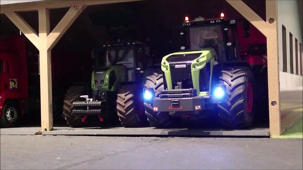 Siku Control 32 - Claas Xerion 5000 - mit 3 Anhängern