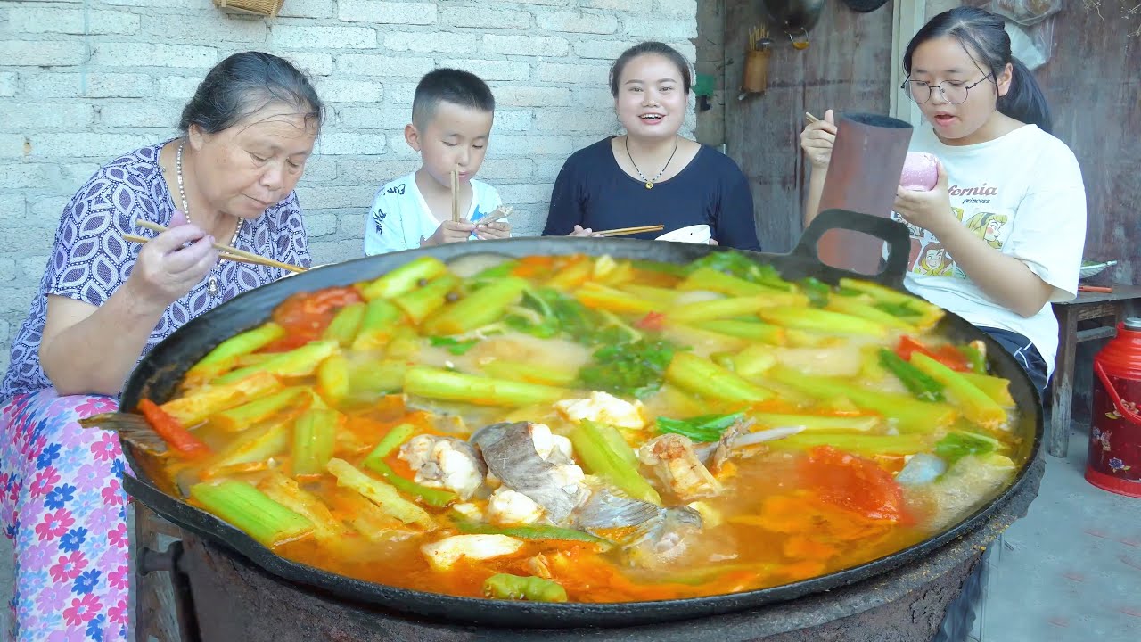 为什么贵州的酸汤鱼那么好吃？原来全靠米酸汤和红酸汤【梅子美食】