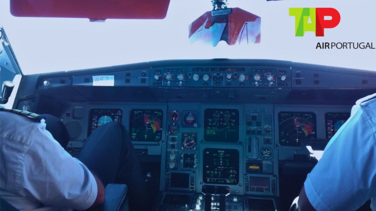 TAP A330 COCKPIT LANDING IN LISBON