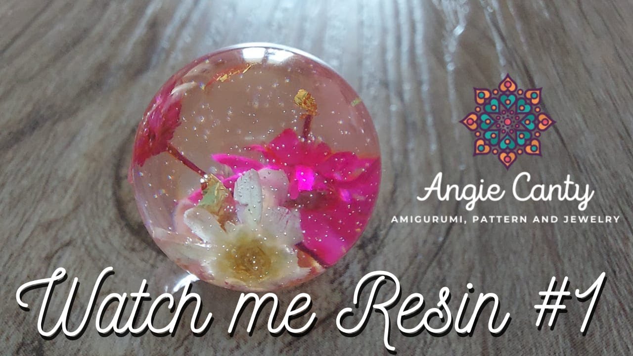 Watch me resin 1|SFERE con fiori secchi | Dried Flower Spheres | POURING and DEMOLDING | Angie Canty