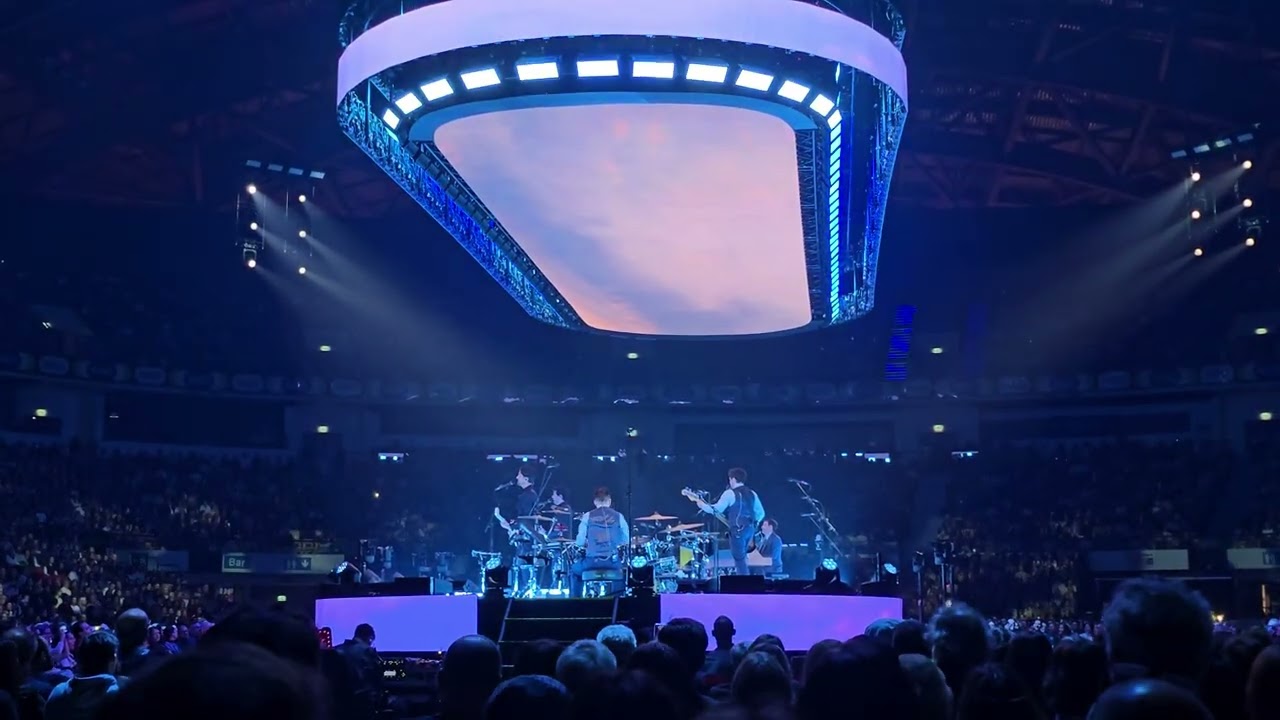 Quatro e Meia | A Terra Gira | Lisbon  13.02.2026 