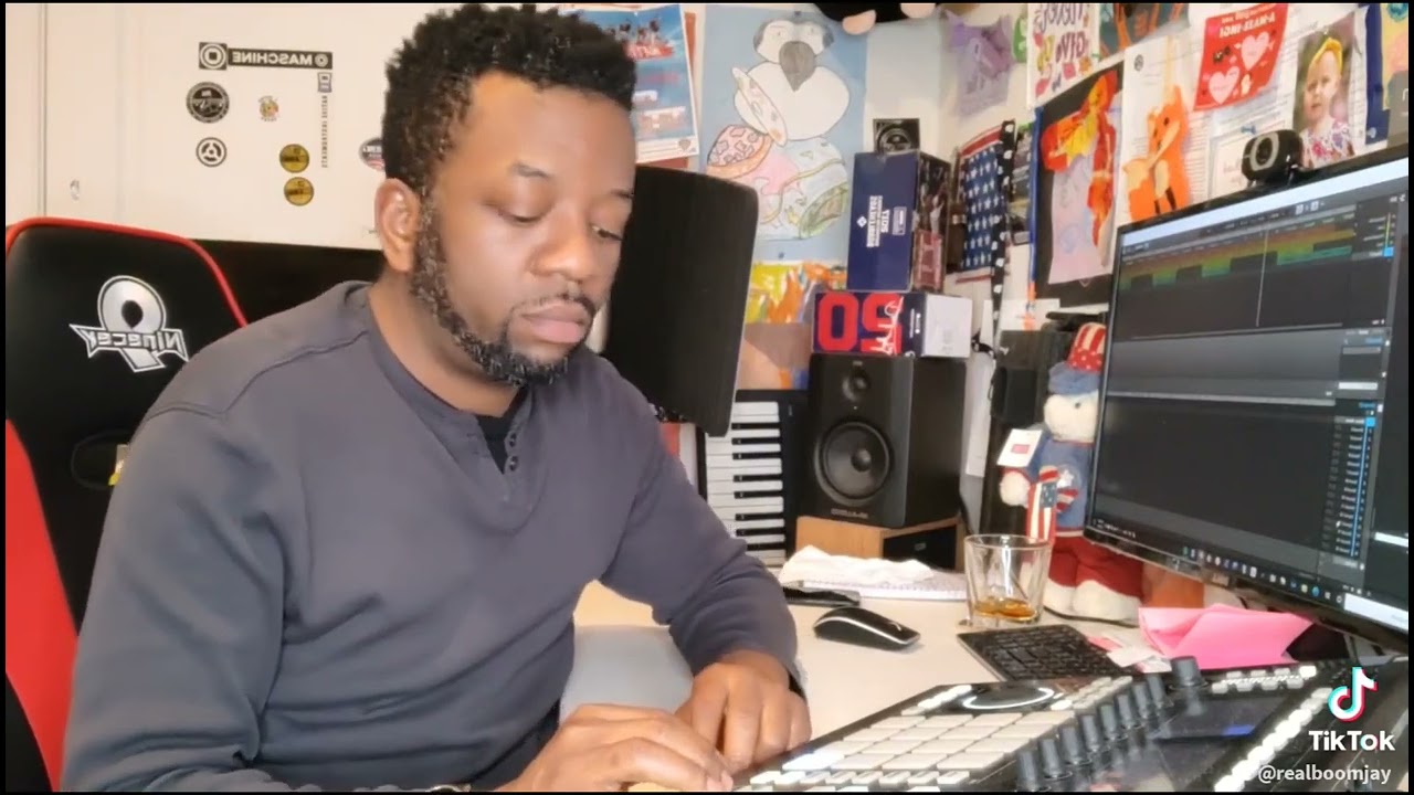 Mixing and POST Production on MASCHINE Studio #boomjaybeats #beats