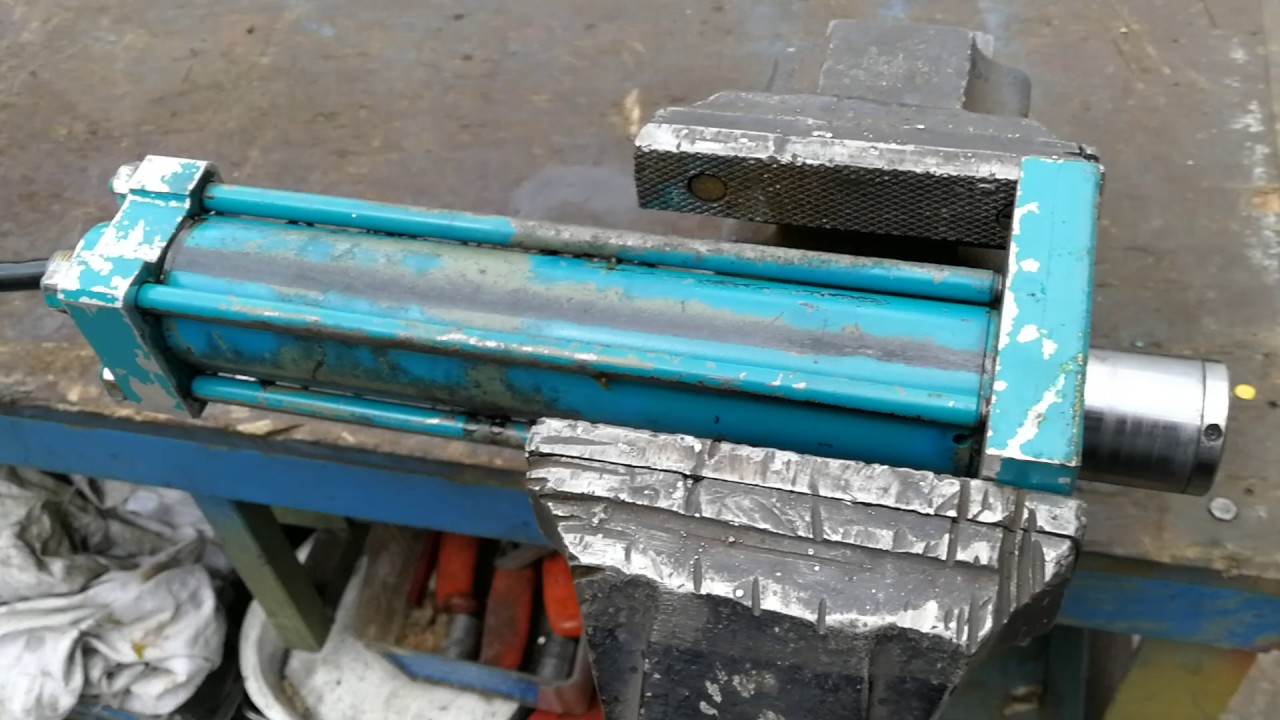 Yksitoiminen hydraulisylinteri 55-40-220  -  www.laitetori.com
