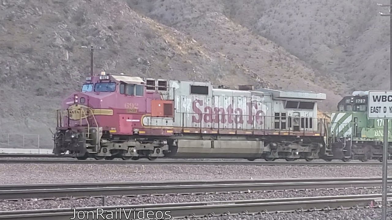 4/3/21 Barstow Trip Preview: BNSF 692 ATSF & BNSF 1707 BN on switching duty in Barstow, CA