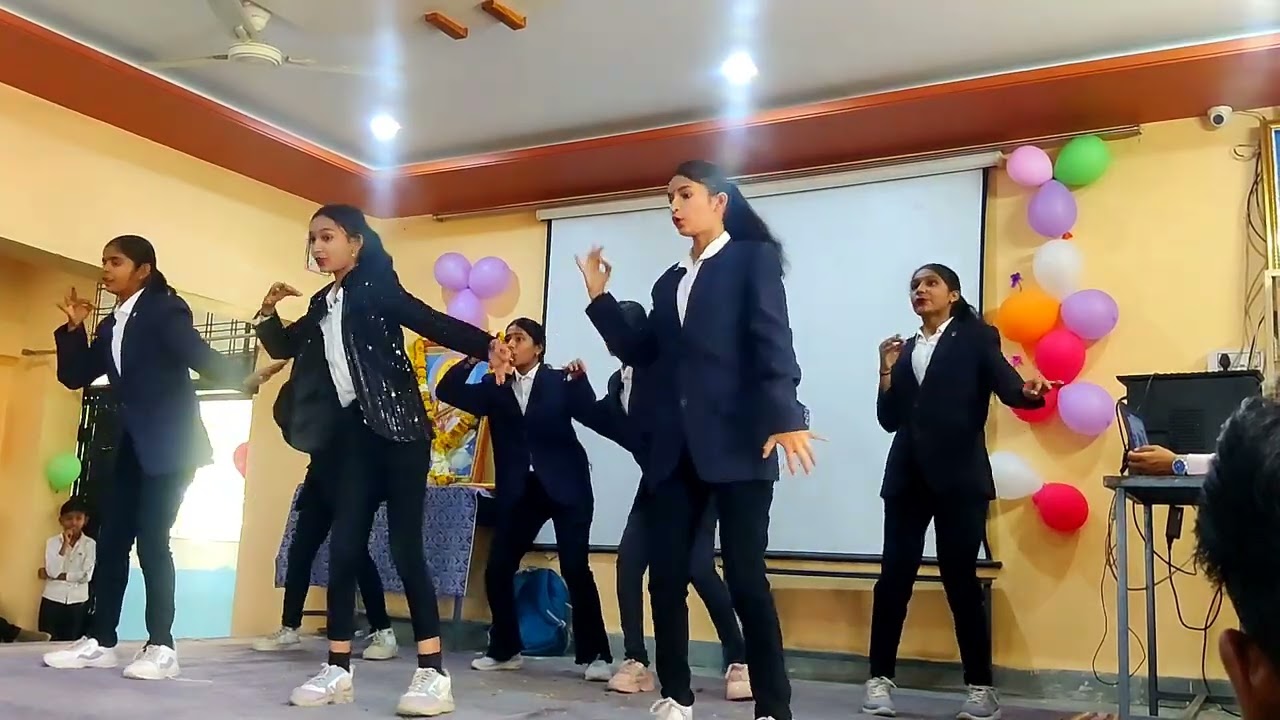 School Chale Ham Dance 🏫 Cm Rise School Pandhurna 🚸 
