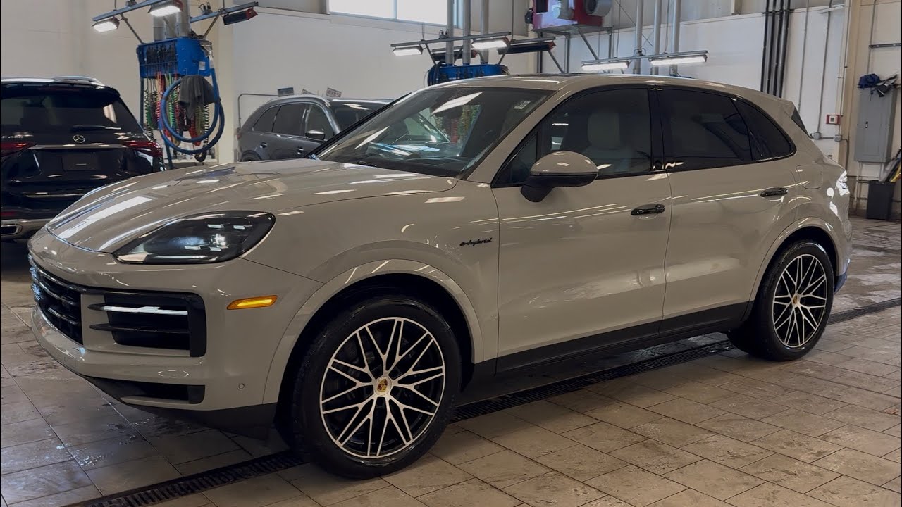 2024 Porsche Cayenne E-Hybrid