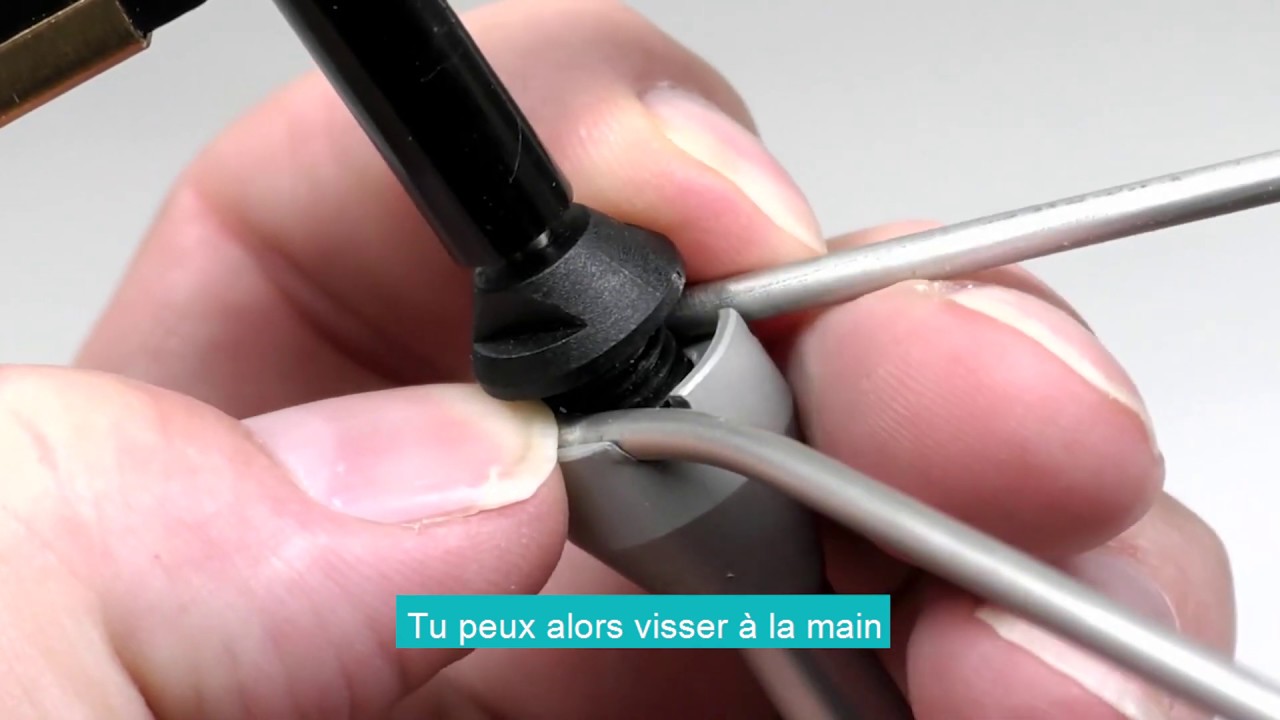 Comment assembler et fixer correctement une girouette Windex 15 ?