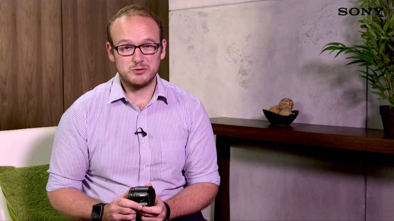 Sony QX30 Lens-Style Camera