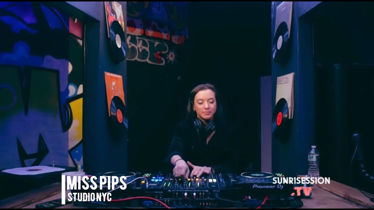 Minimal Deep Tech Mix || MISS PIPS || SUNRISESSION.TV STUDIO
