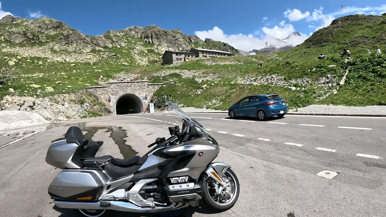 Susten Pass downwards on Honda Goldwing DCT 2023