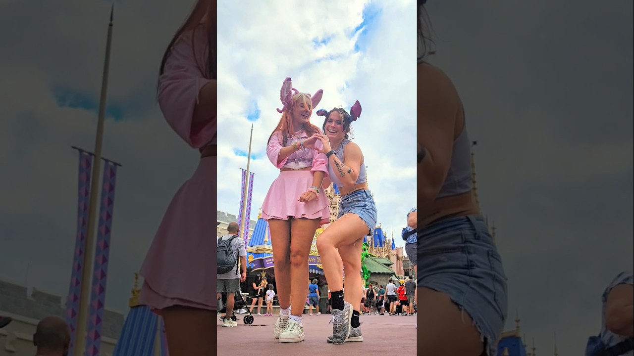 We dressed up as Stitch and Angel for Disneyworld! 💙💖🌺🌊🏖