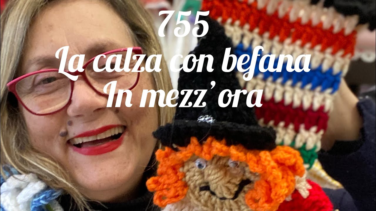 Riciclo di lana : la calza con befana e gatto nero😂