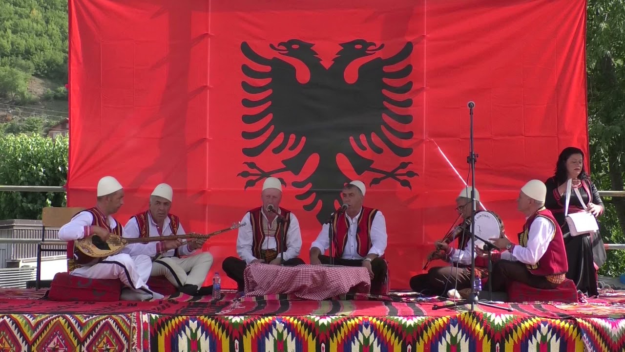 MANIFESTIMI TRADICIONAL 