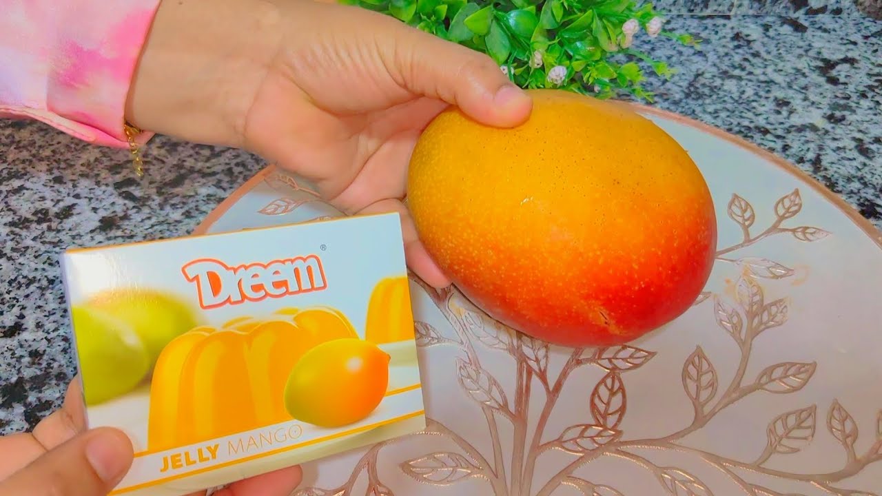مينفعش موسم المانجو يعدي كده من غير ماتجربوها لو عندك مانجيه 🥭وكيس جيلي هتعملي حلي بارد سهل وسريع 🥭