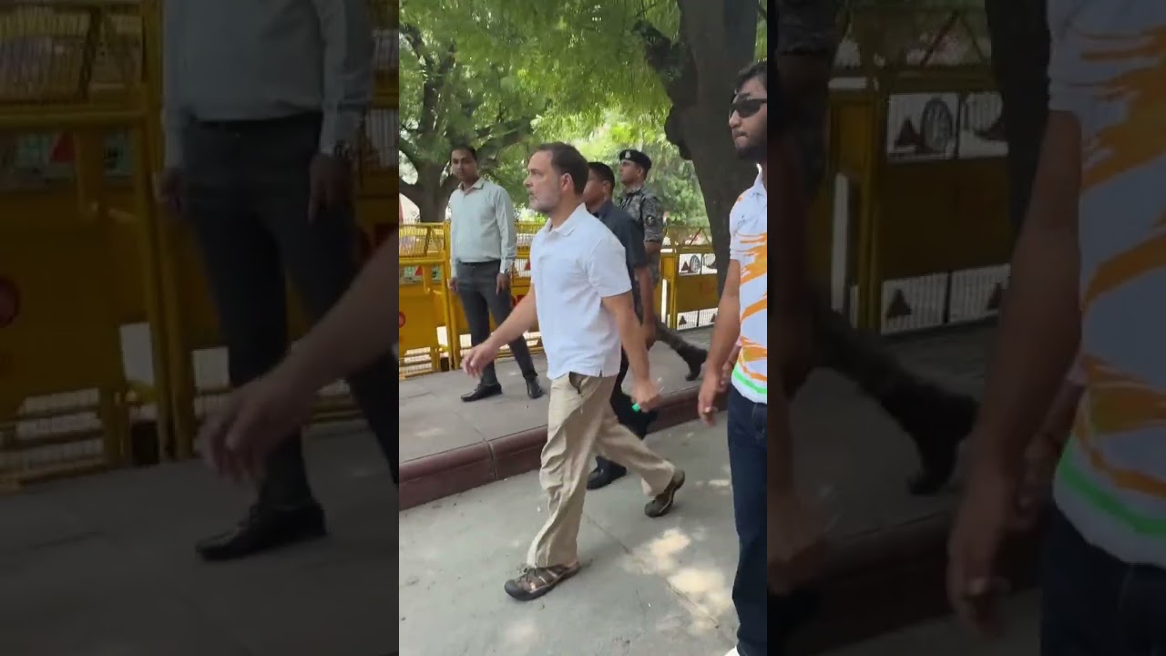 Rahul Gandhi | Police Station | Pellet Gun | FIR | Protest