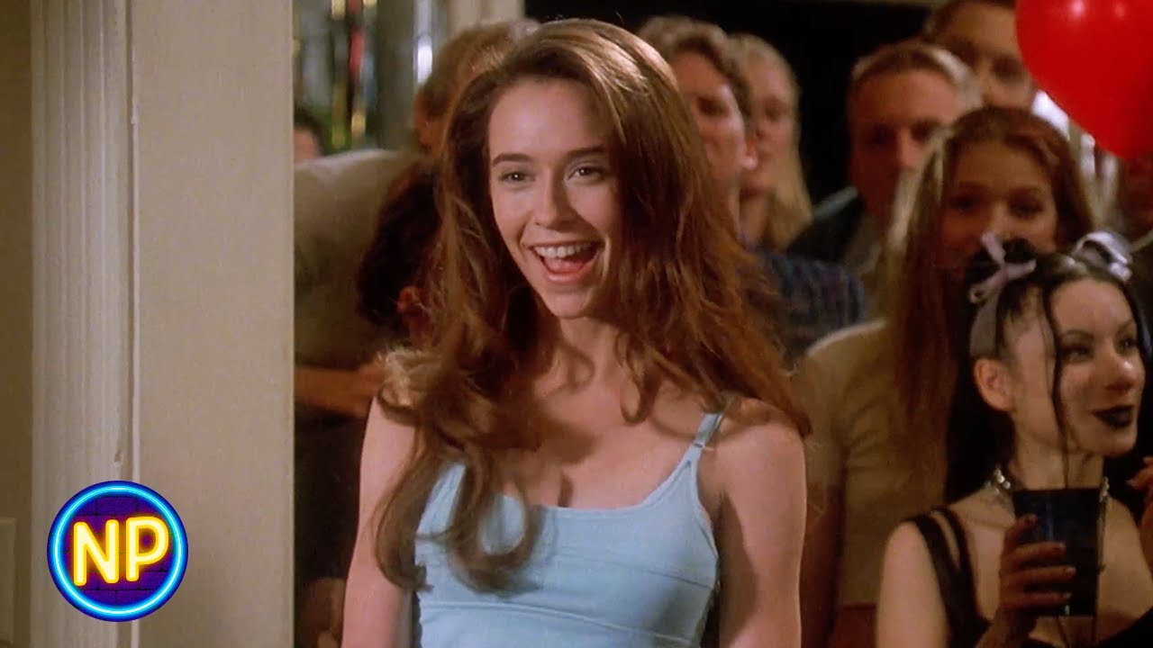 Jennifer Love Hewitt at a High School Party | Can't Hardly Wait
