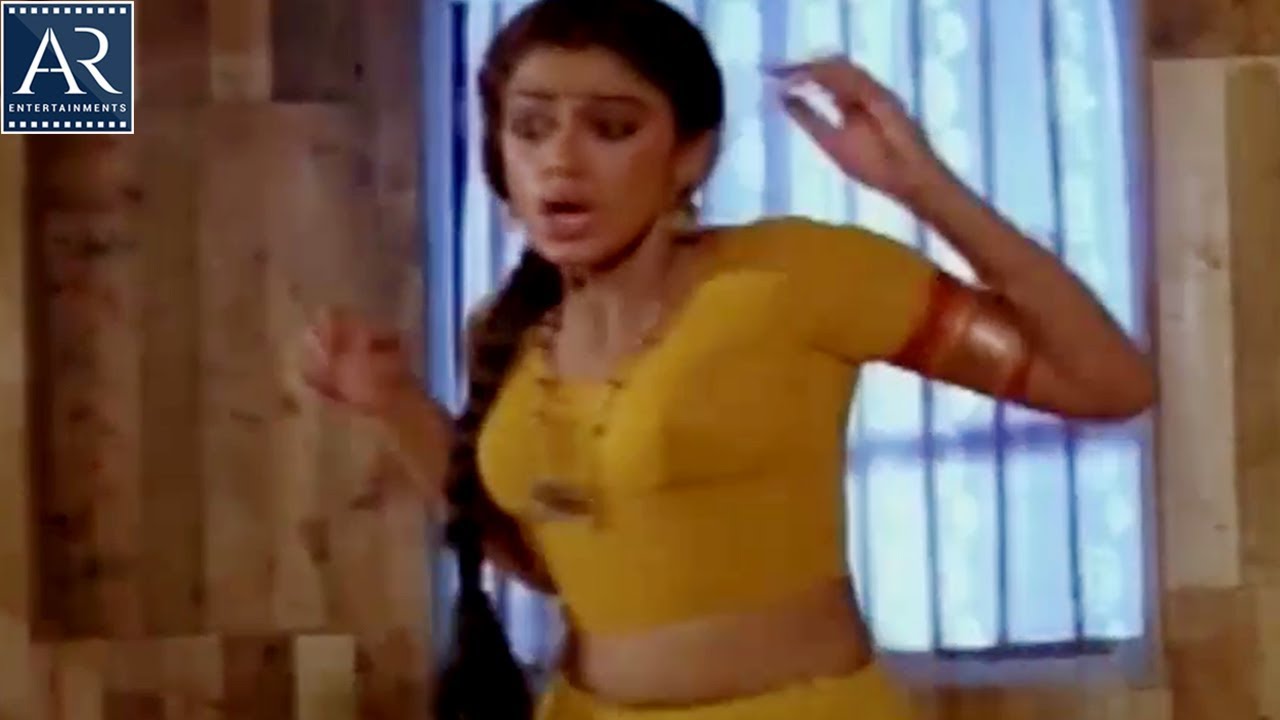 Nene Monagani Movie Scenes | Vijaykanth Saves Shobhana | AR Entertainments