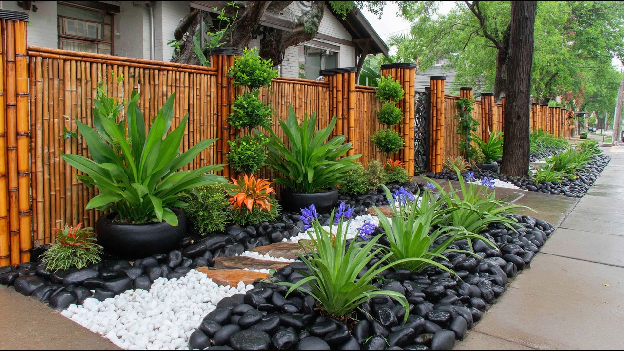 14 Best Bamboo Fence Ideas to Elevate Your Frontyard's Curb Appeal