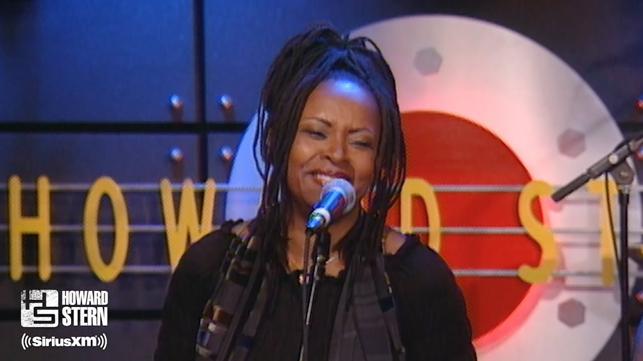 Robin Quivers & Staind &ldquo;If It Makes You Happy&rdquo; on the Stern Show (2003)