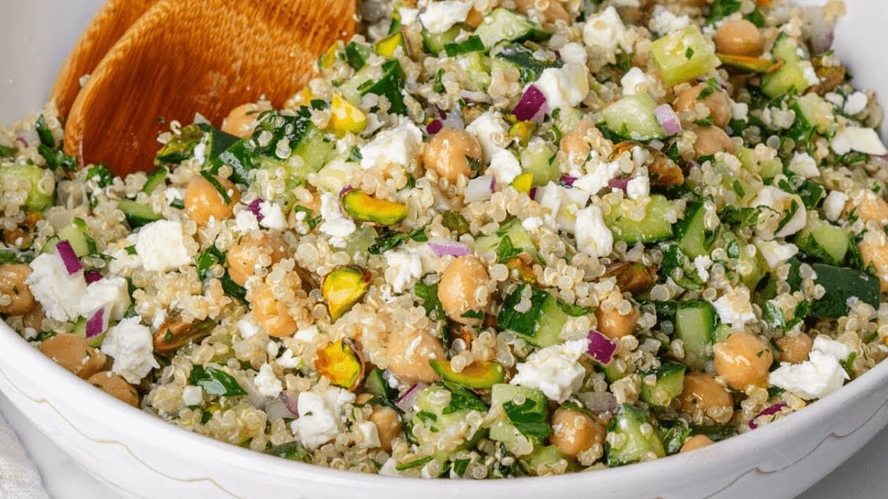 I Made the Viral Jennifer Aniston Salad | Totally Worth the Hype!