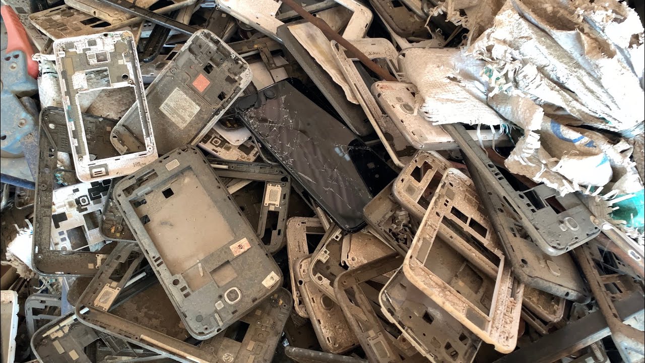 Apple Phone Restoration Destroyed | Found Broken Phones from landfill | Restore abandoned iPhone 7 +