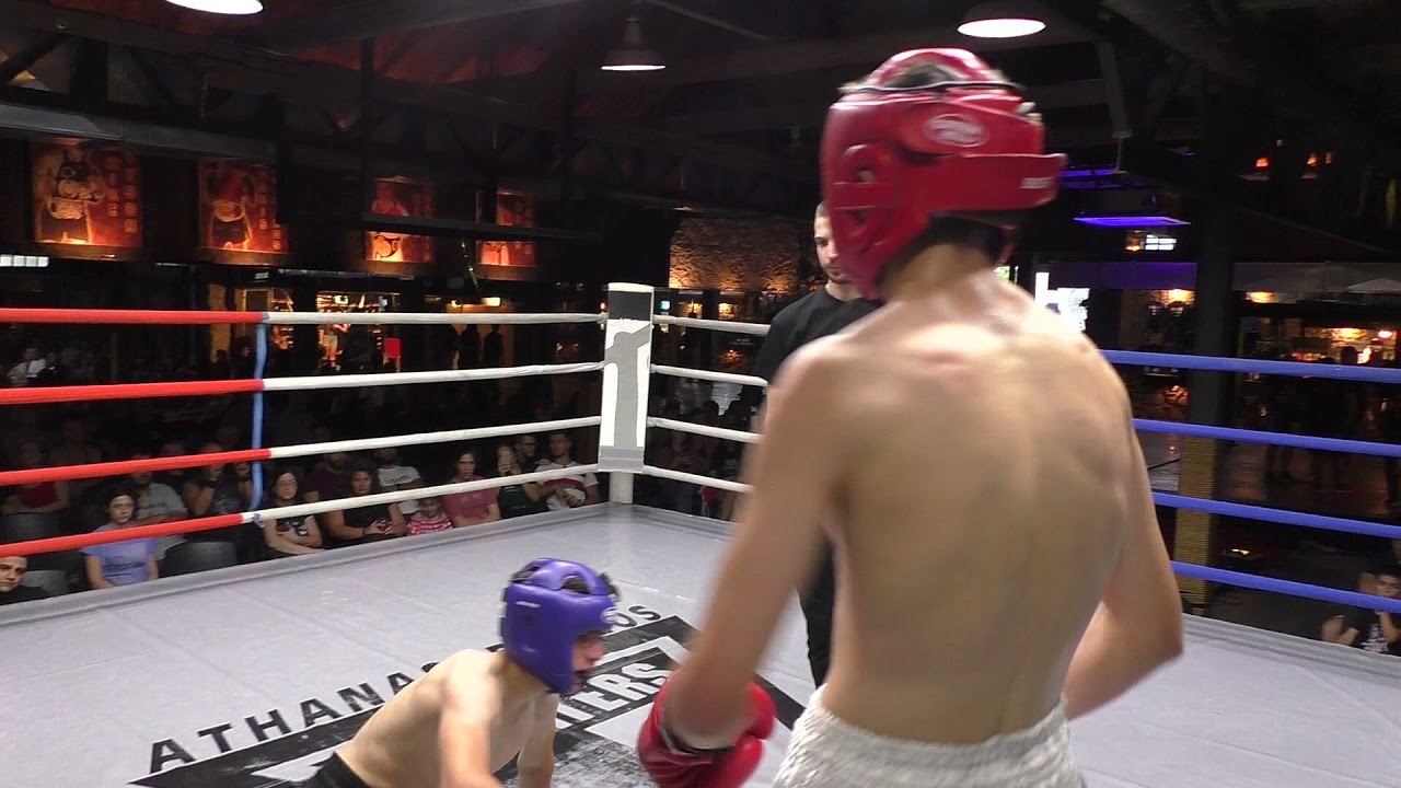 Πάνου Νικόλας vs Δρακόπουλος - Urban Fighters 8