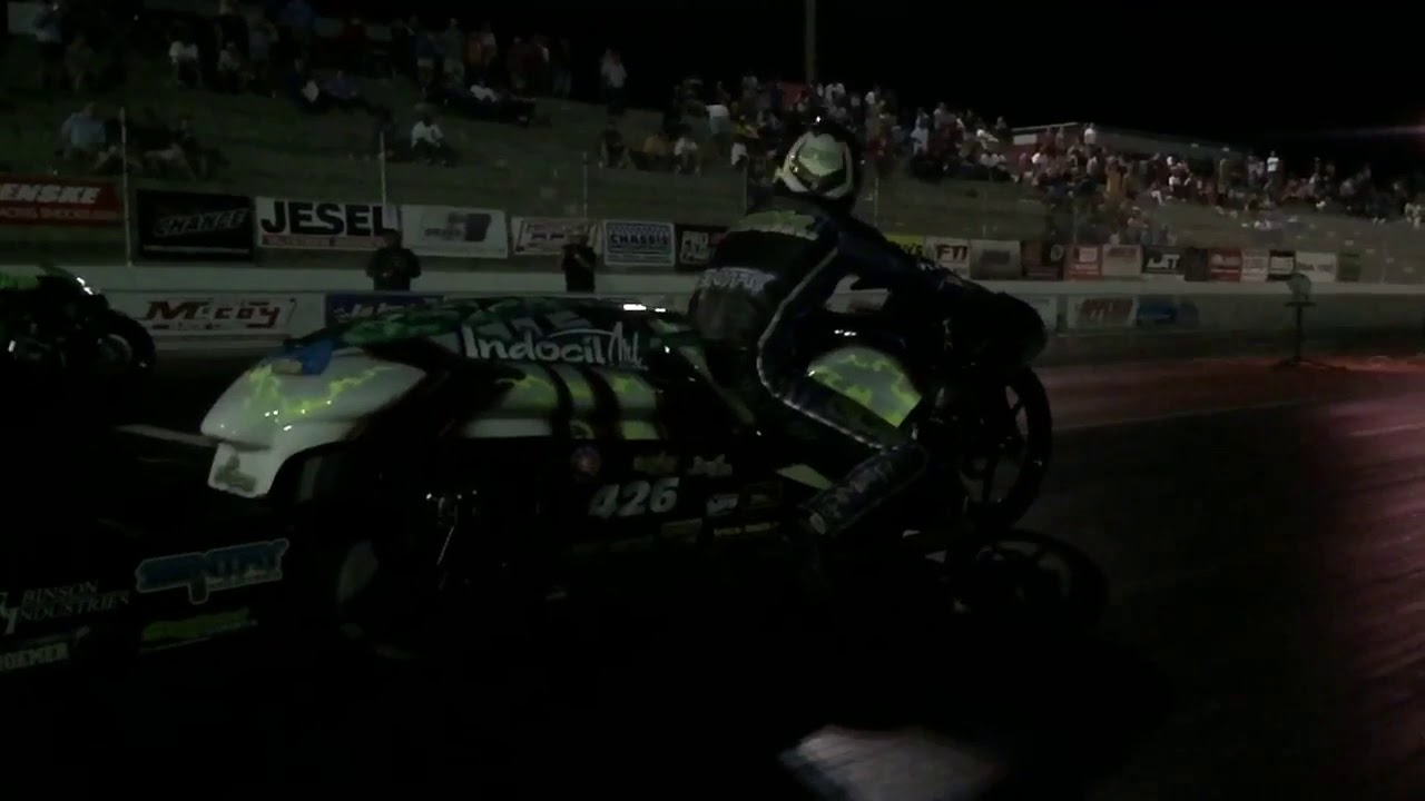 Extremely Fast Nitrous Pro Mod DragBike Hooks Up in the Dark!