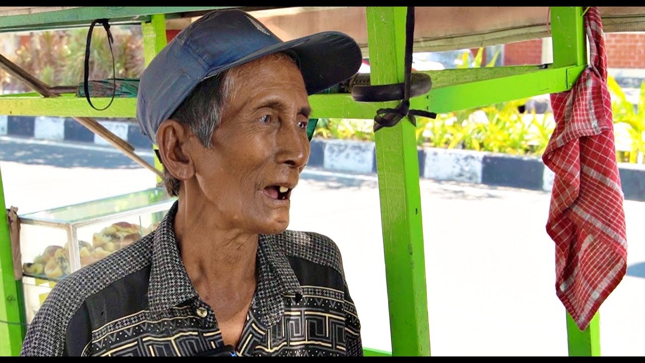 KAKEK INI JUAL PUKIS PALING MURAH SE INDONESIA..?!