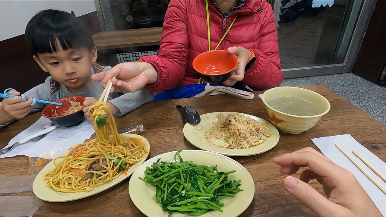吃了200元 這間快炒很便宜!｜炒飯炒麵通通60..炒青菜才50元!