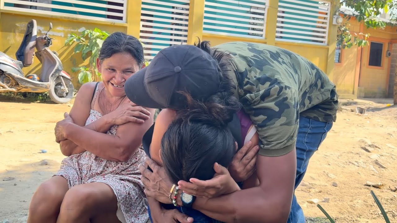 Carmen está Celando a Celio con Orbelina..😮😮