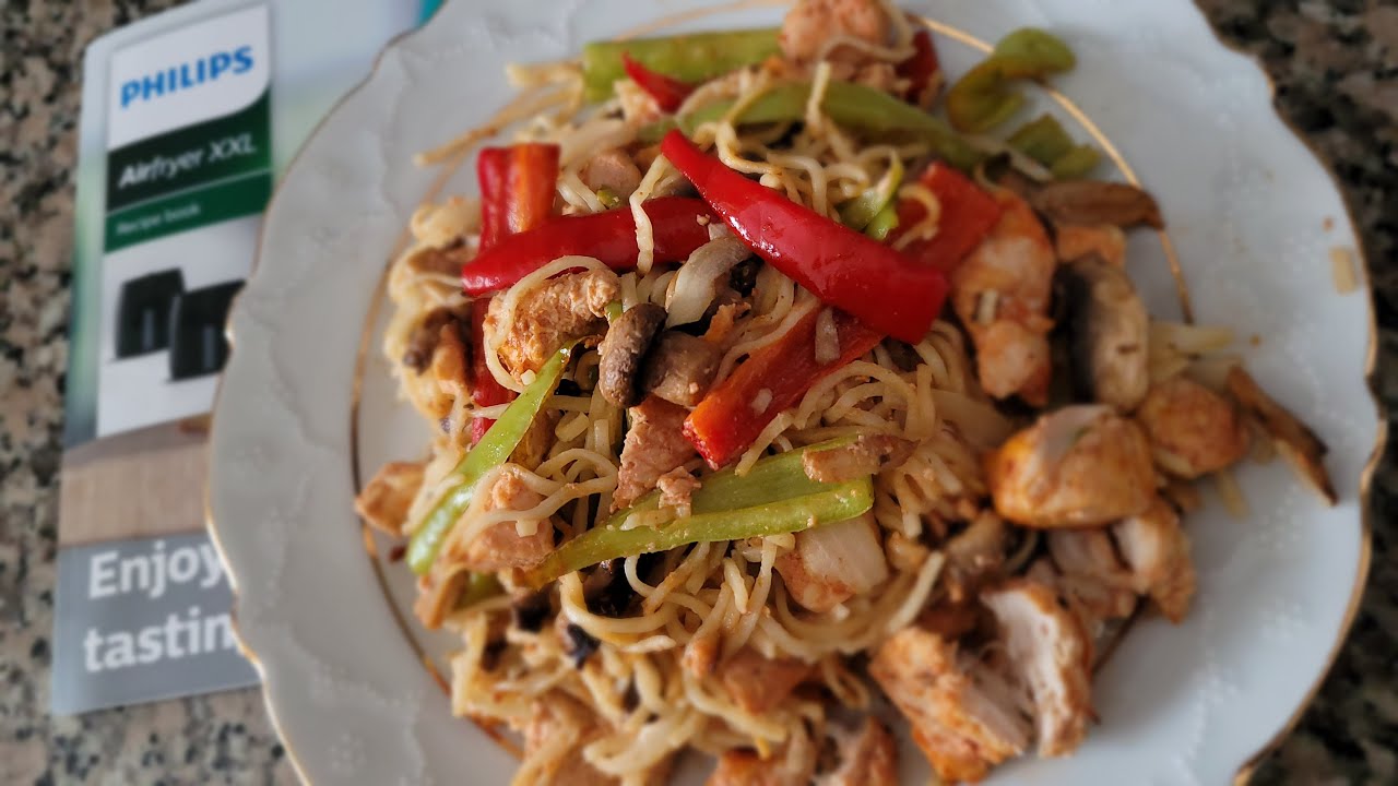 Philips Airfryer'da Tavuklu Sebzeli Noodle | Airfryer Tarif Kitabından