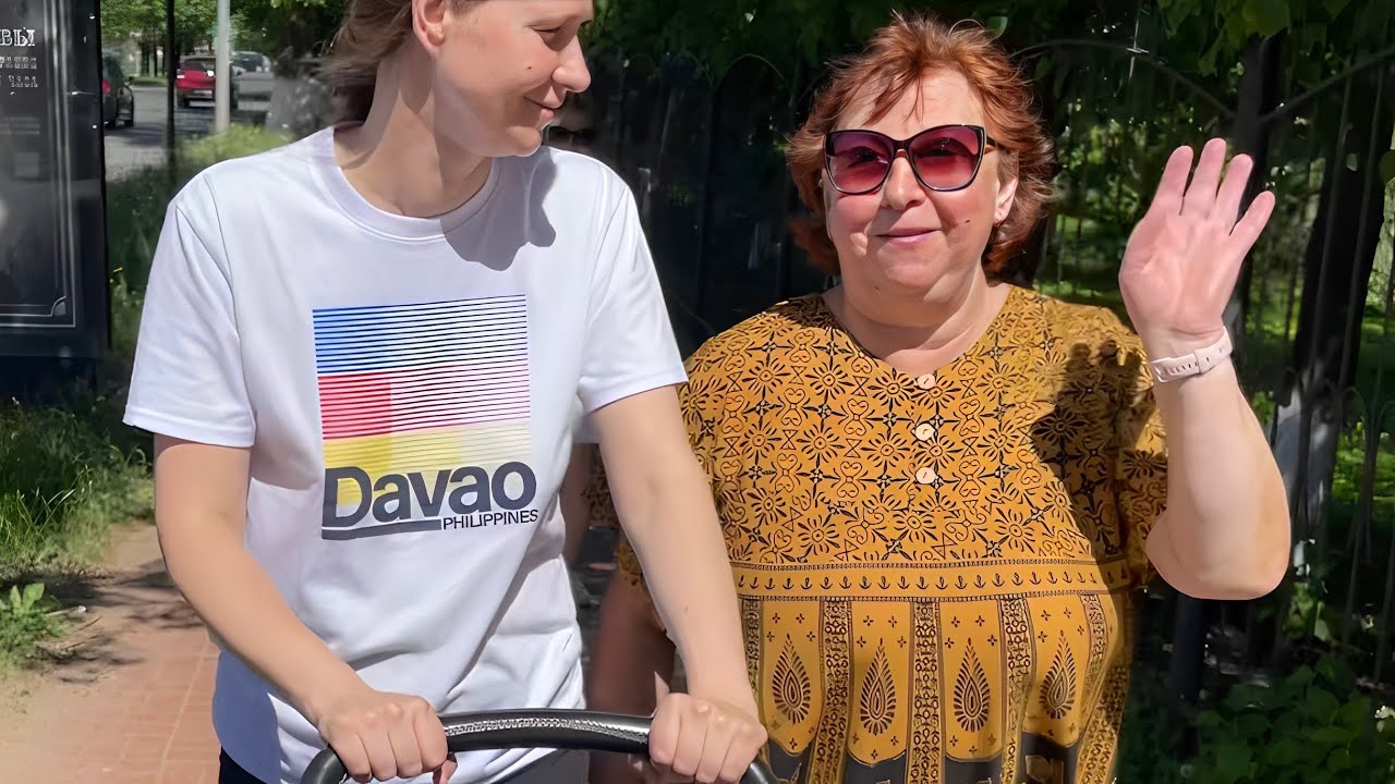 SHE FELL IN LOVE WITH FILIPINO FOOD! Mama tries Maja Blanca!