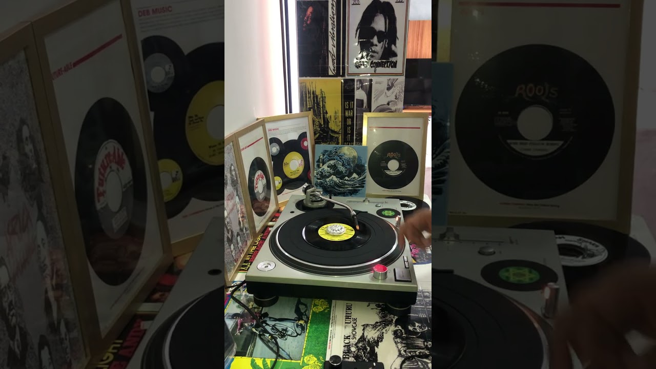 Burning Spear - Traveling