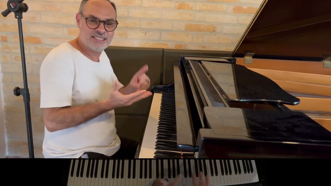 Qual o tom de Corcovado do Jobim? PARTE 1