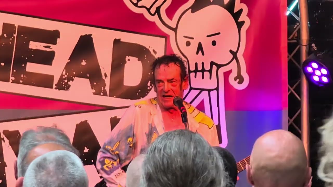 Ed Tudor-Pole - Swords of a Thousand Men (Birkenhead Head Punk Rock Festival 04/07/26)