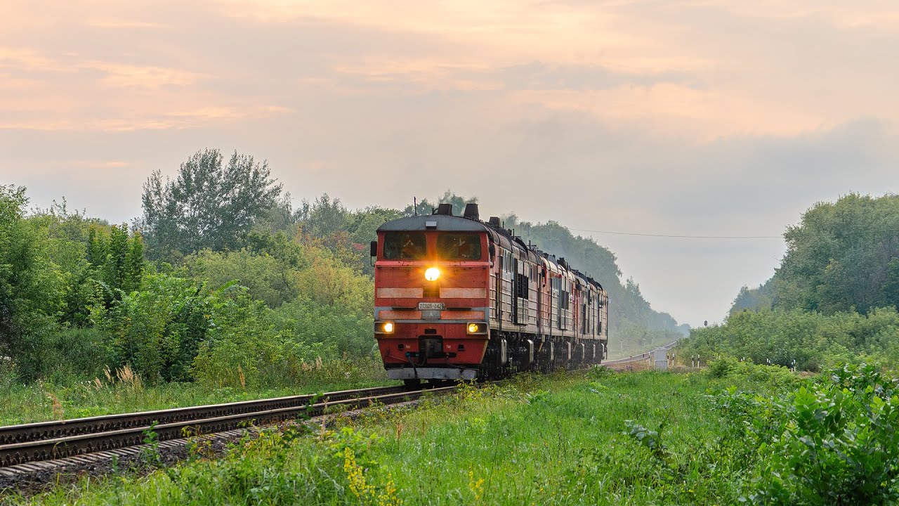Прибытие сплотки тепловозов 2ТЭ10У-0426А/0384А, 0422, 2ТЭ10М-2217Б/3385А/3395Б в Моршанск