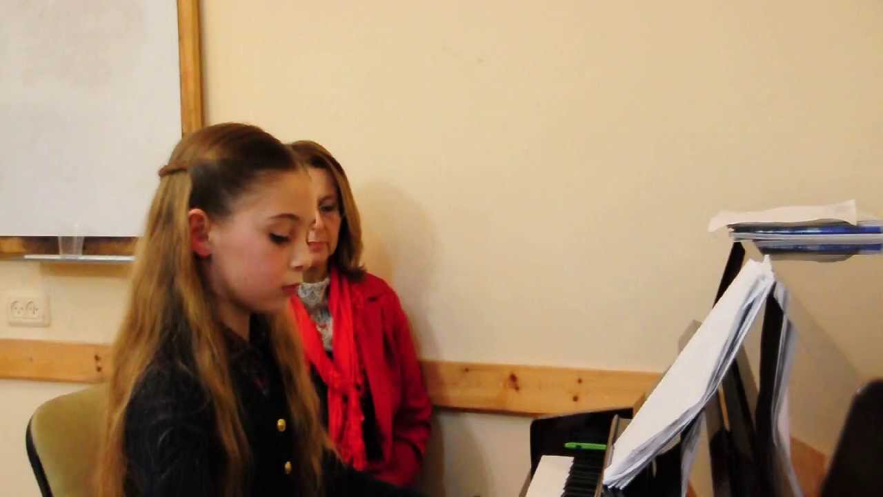 ناهدة قاسم- كونسرت طلاب البيانو، شتاء 2013  Nahida Qasem, piano students concert, winter 2013