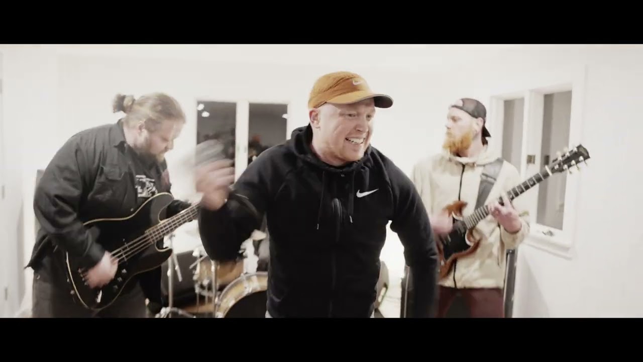 Sinking In - Regret (official music video)