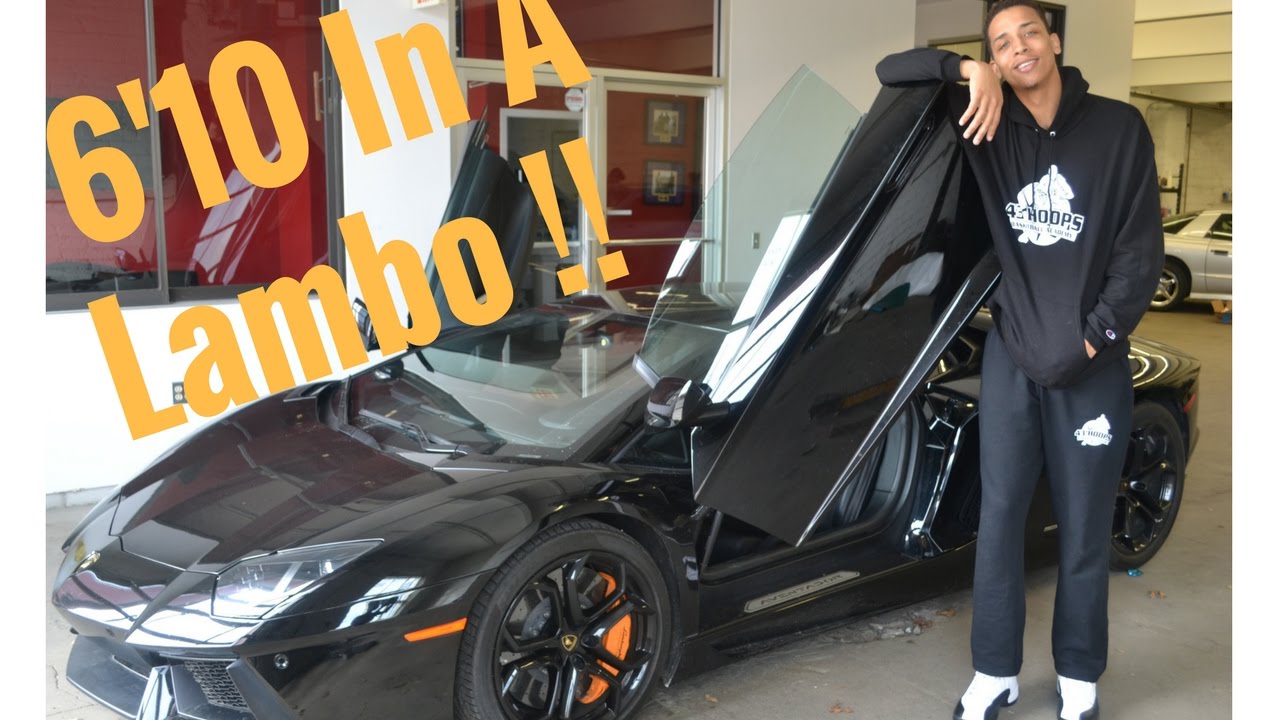 A Tall Guy In A Lamborghini !! A Lamborghini From A Tall Guy's Perspective