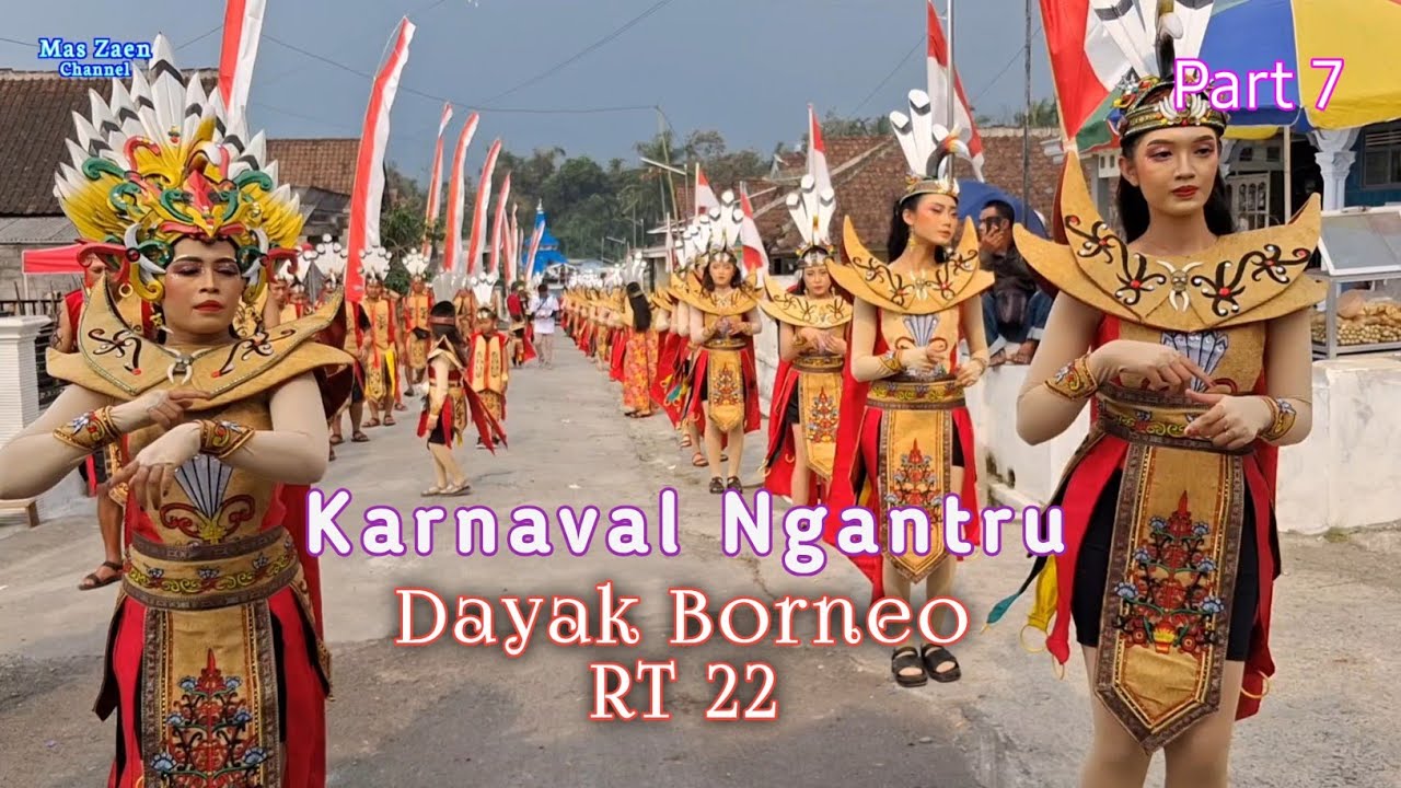 Dayak Borneo ikut di Karmaval Ngantru ( 7 )