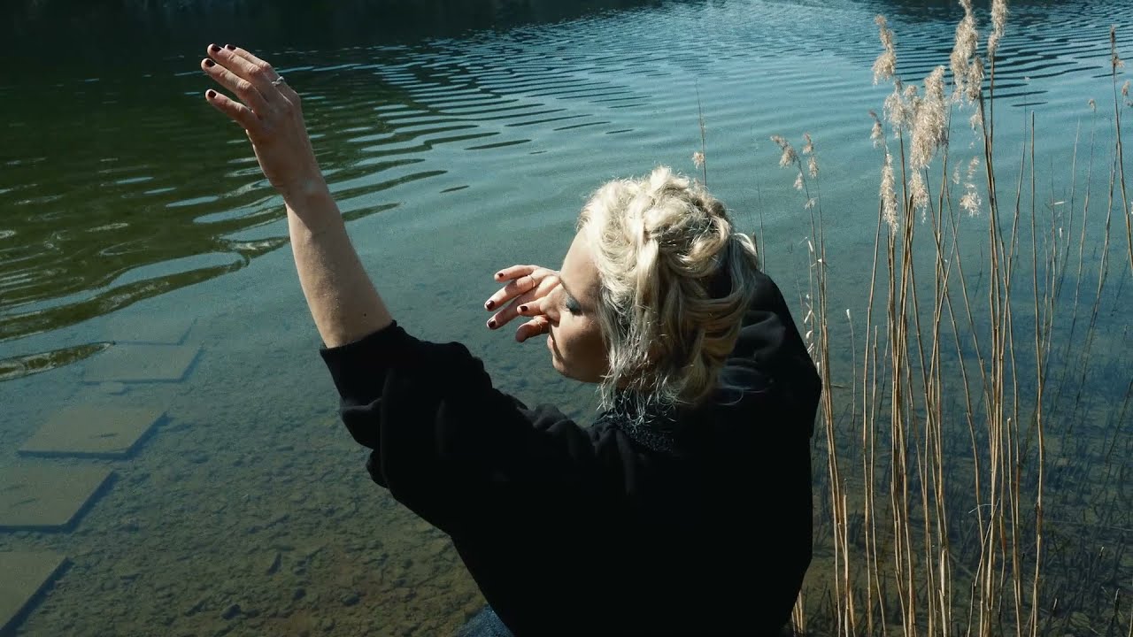 Und der See schweigt || Julia Lacherstorfer