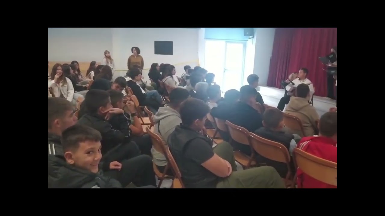 Σχολική Γιορτή Πολυτεχνείου (15-11-2024)