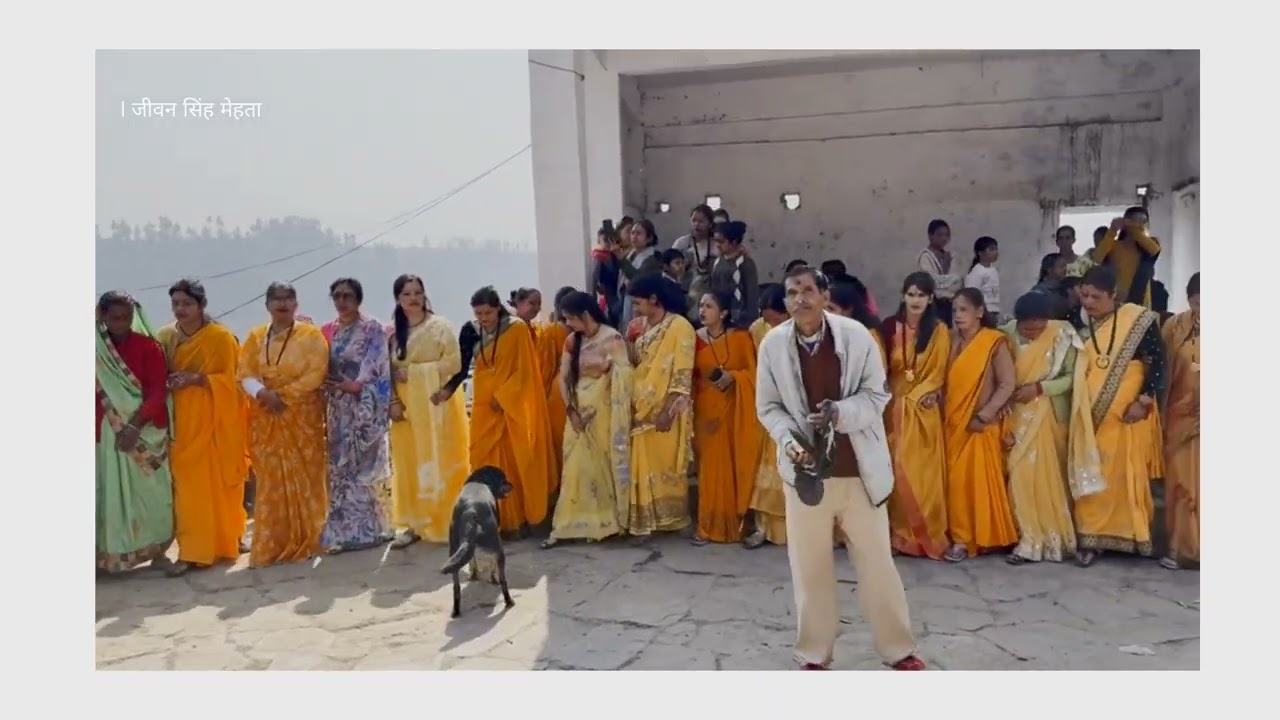 Last day of Holi gayan kaligaon -अपने गांव की महिलाओं द्वारा टीके के दिन होली और प्रसाद वितरण 