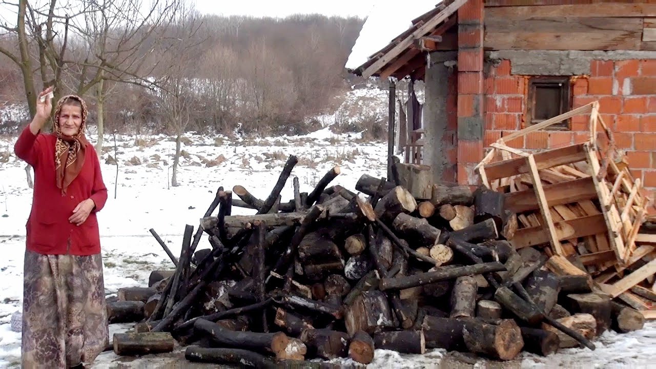 Vise ne spavam u jakni imam sporet i drva(s osmjehom prica nana Fatima)