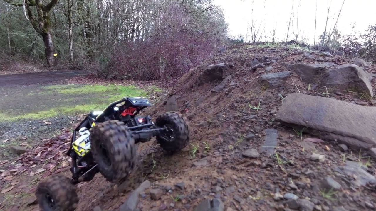 UTB18 Capra Offroad Action