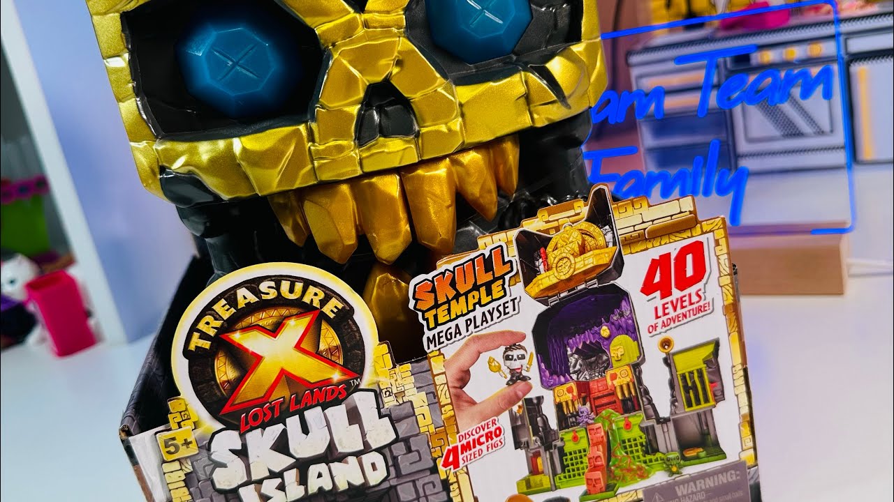 TREASURE X Lost Lands Skull Island Skull Temple Mega Playset 