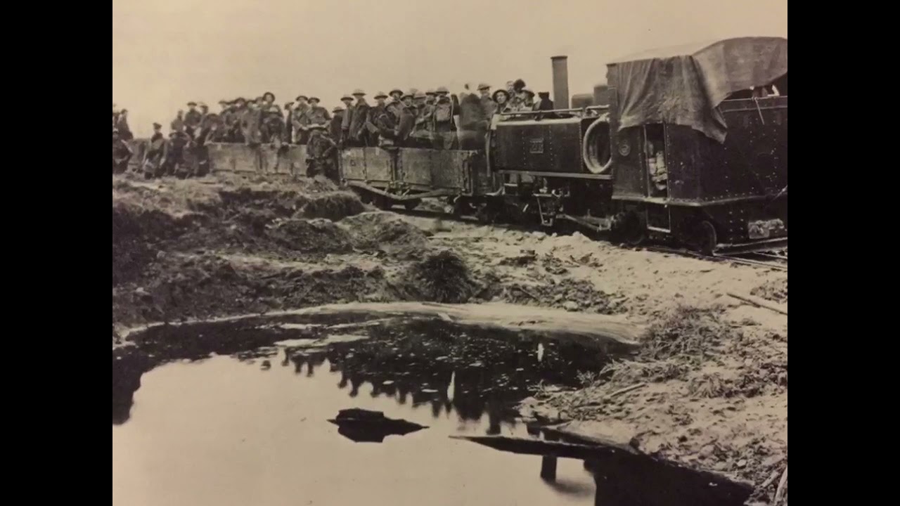 The War Department Light Railways in Pictures ( Narrow Gauge Railways of the First World War )