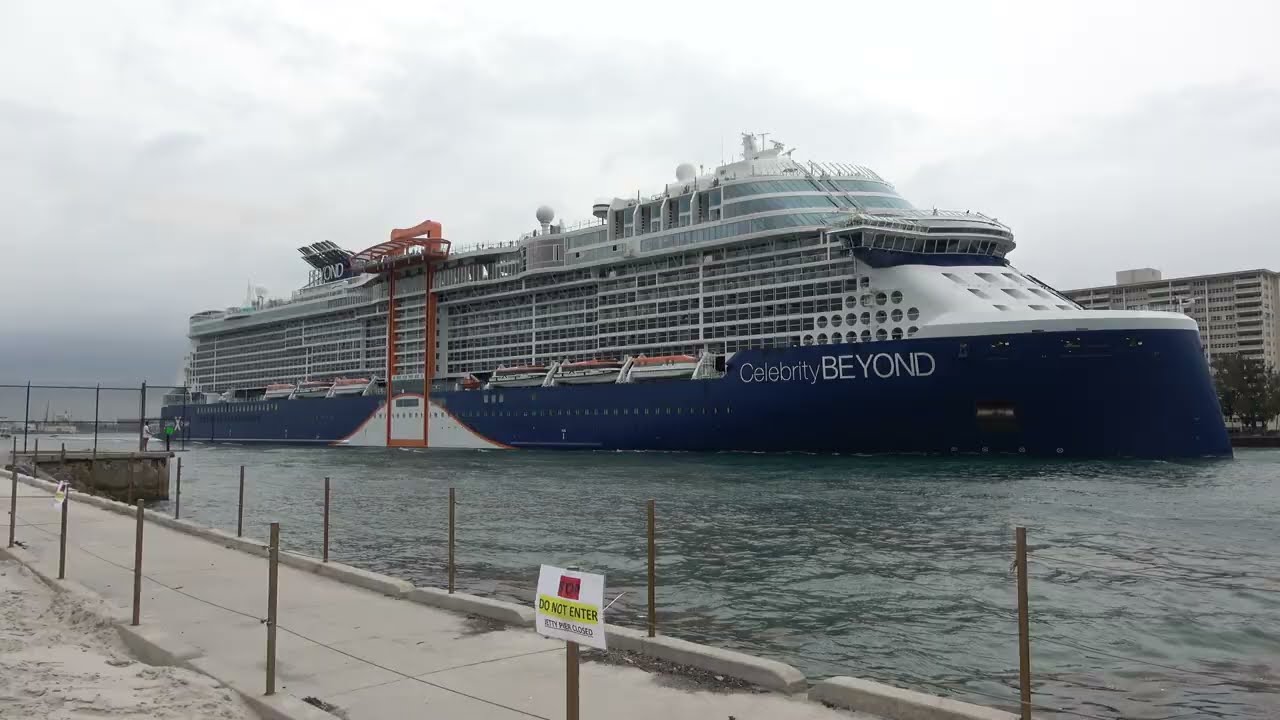 Celebrity Beyond cruise ship sail away